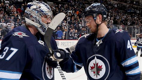 Hellebuyck makes 25 saves, Jets shut out Avalanche | Winnipeg jets ...