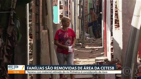 Vídeo PM cumpre ordem de reintegração de posse em terreno da Cetesb