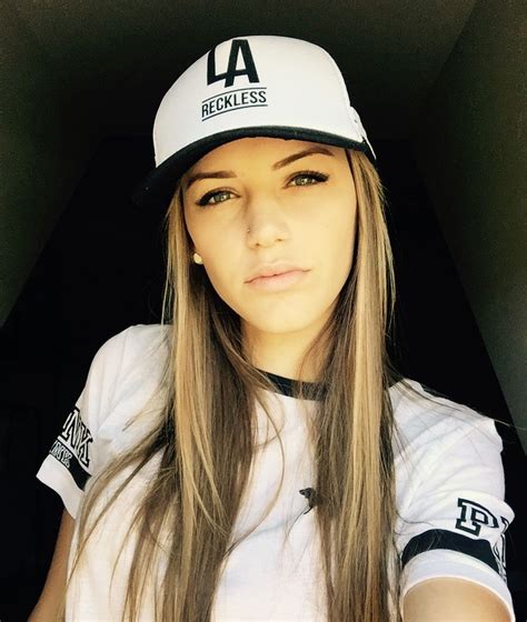 Albums 94 Images How To Wear A Baseball Cap With Long Hair Woman Superb