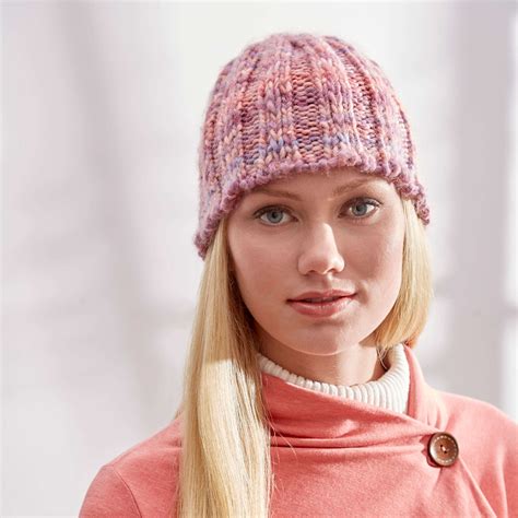 Free Easy Red Heart Slipped Rib Hat Knitting Pattern | Yarnspirations