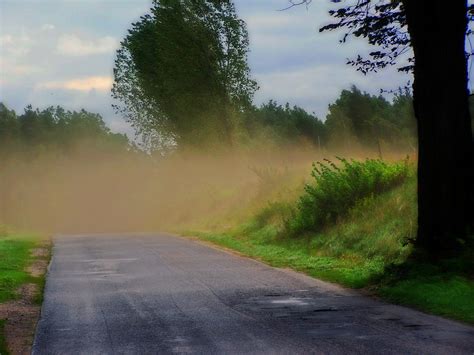 Silny wiatr na Dolnym Śląsku Ostrzeżenie pogodowe dla całego regionu