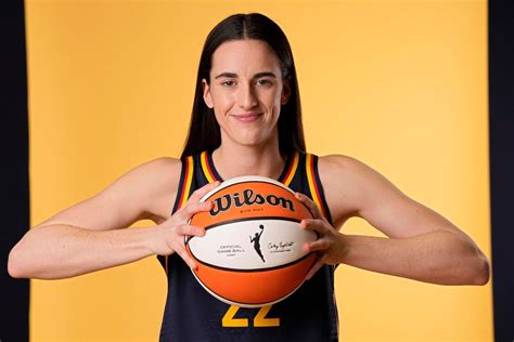 Caitlin Clark Firma Con Wilson Para Diseñar Baloncesto Exclusivo Espanol News