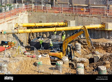 construction building industry site workers  diagonal shoring