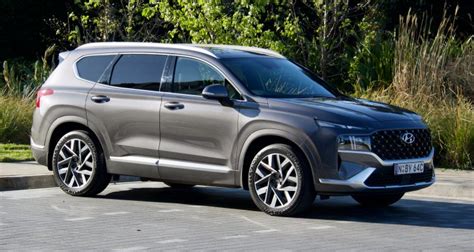 2023 Hyundai Santa Fe Highlander Diesel Review | DiscoverAuto