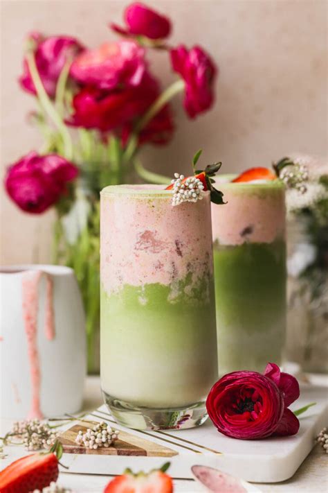 Iced Strawberry Matcha Latte The Epicurean Mouse