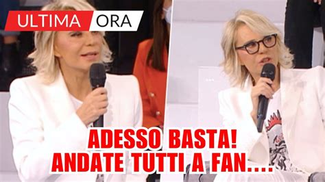 Maria De Filippi perde le staffe in diretta Ecco cosa è successo nella