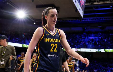 Caitlin Clark's Body Language Has WNBA Fans Concerned - Athlon Sports