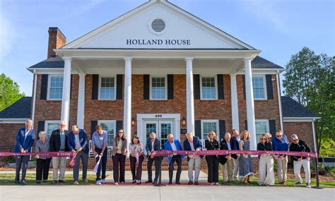 elon rededicates holland house  premier clubhouse  golf programs