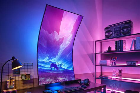 Flat vs curved monitors and displays: which is best? | Stuff