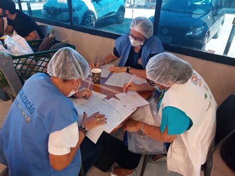 Vigilância Sanitária Coleta Amostras De Alimentos Em Supermercados De