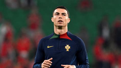 Kiedy Cristiano Ronaldo Pogratuluje Messiemu Przegl D Sportowy