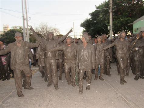 Embarradores De Riohacha Regalaron Abrazos En Su Recorrido Por Las