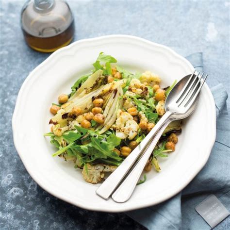 Insalata Di Cavolfiori E Finocchi Arrosto Con Rucola E Ceci Croccanti