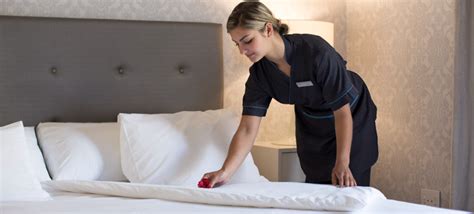 Hotel housekeeping: Full guide to hotel room cleaning | SiteMinder