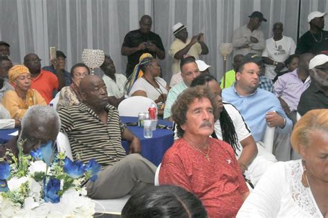 Davis Seeks To Gain Confidence Of Bahamian People | Bahamaspress.com