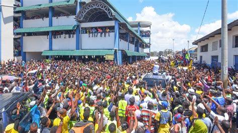 See Dp Ruto S Huge Crowd At Kongowea Market Mombasa County Youtube