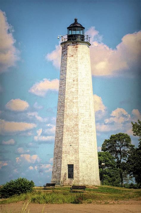 Old New Haven Harbor Lighthouse Photograph By Karen Silvestri Pixels