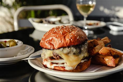 The 20 Best Burgers In LA - Los Angeles - The Infatuation