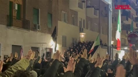 VIDEO Acca Larentia Un Migliaio Alla Commemorazione Il Rito Del