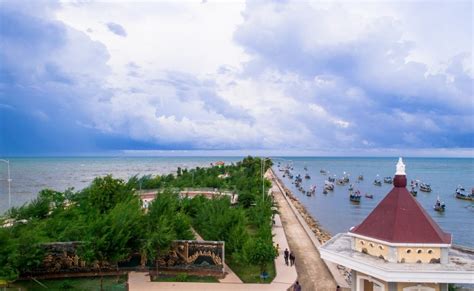 Tempat Wisata Pantai Di Tuban Jawa Timur Tempat Wisata Indonesia