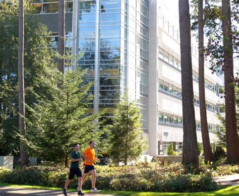 A Tour Of Microsoft S Redmond Campus Business