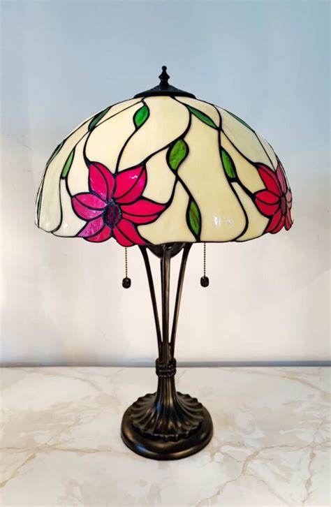 Lampada Da Tavolo Tiffany Floreale Con Vetri Ondulati 40cm