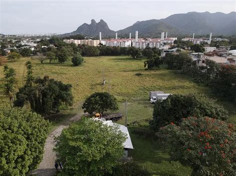 Apartamento Na Estrada Do Outeiro Santo 405 Taquara Em Rio De Janeiro