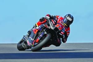 Vinales Crushes Lap Record To Grab Motogp Pole In Texas Gulf Times