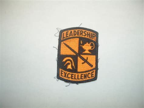 MILITARY PATCH US ARMY CADET COMMAND ROTC LEADERSHIP EXCELLENCE COLORED