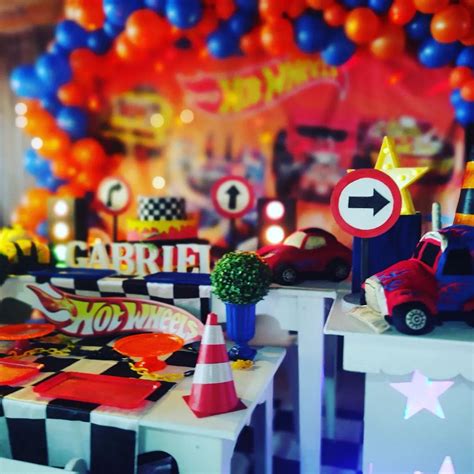 Aluguel de Decoração Hot Wheels Elo Produtos Especiais