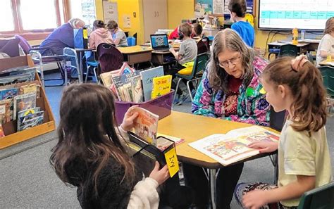 Monadnock Ledger Transcript Temple Elementary School Students Connect