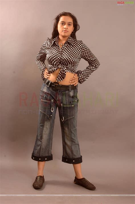 Sri Divya Hot Navel Show Part 2 Image