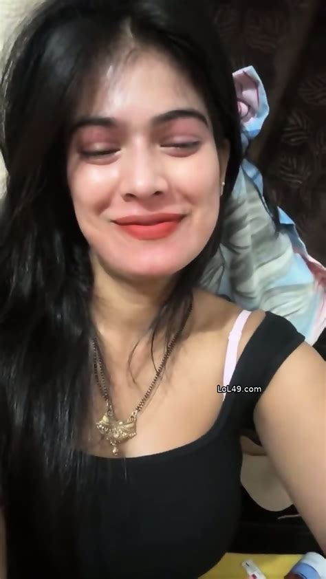 So Beautiful Mature Lady Pussy Show