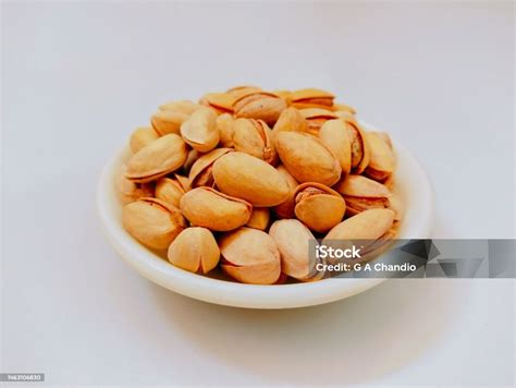 Cracked Pistachio Nut Dry Fruit Food With Shell Roasted And Salted