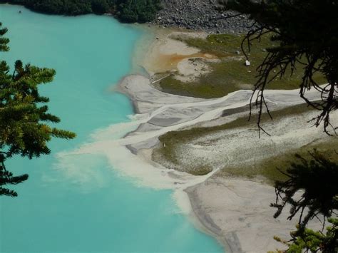 Turning Water To Milkglacial Silt Lake Louise Lake Louise Water