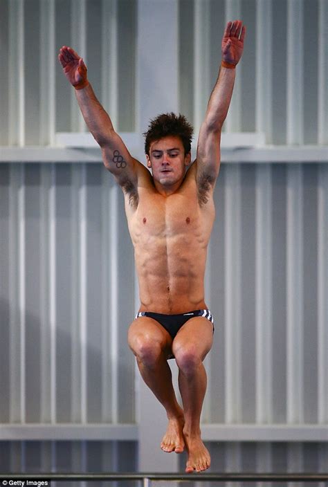 Tom Daley Exposes His Muscle Body Naked Male Celebrities