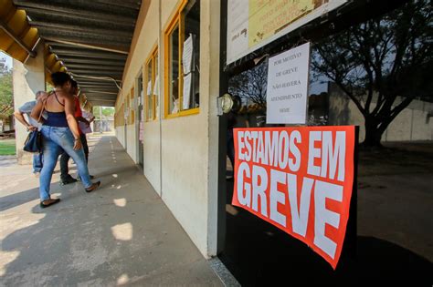 Midianews Sem Acordo Servidores Do Detran Continuam Em Greve