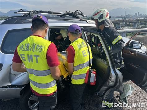 快訊／國1五楊高架北上4車追撞！ 1男子失去生命跡象 Ettoday社會新聞 Ettoday新聞雲