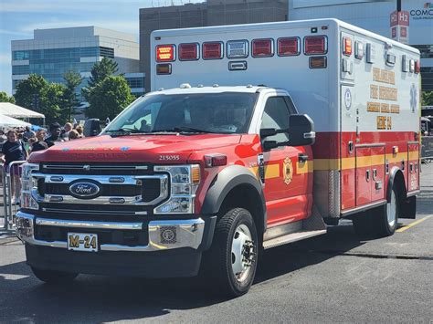 Philadelphia Pa Fire Dept Ems Medic 24 2021 Ford F 550 Flickr