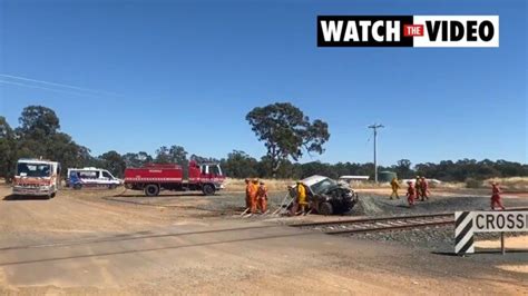 V Line Passenger Train Ute Crash At Crossing North Of Bendigo News