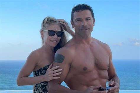 Kelly Ripa and Mark Consuelos Flaunt Their Winter Beach Bods: 'Greetings from Captain Underpants ...