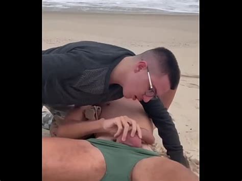 Fudendo Na Praia Free XVIDEOS