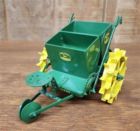 116 John Deere Potato Planter Custom Aumann Auctions Inc