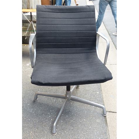 Black Charles Eames Office Chairs Released By Hermann Miller S