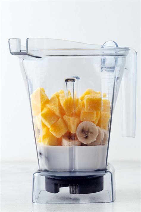 Mango Smoothie Bowl - Smoothies and Shakes