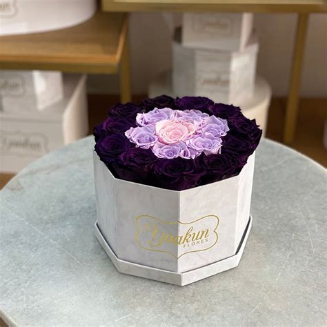 Rosas Eternas En Caja Octagonal Blanca Purple Lila Rose