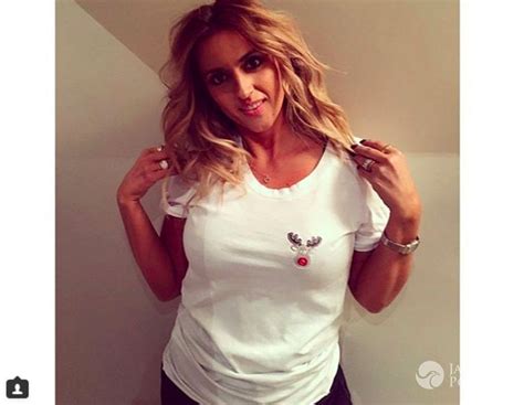 Karolina Szostak w bikini Ale ma płaski brzuch