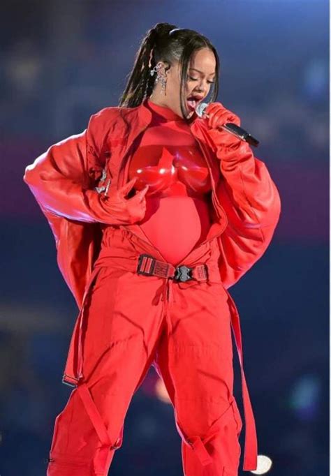 Mommy Rihanna Wants The Cock Her Husband Cant Give Her Will You Give In And Fuck Your Dads Wife