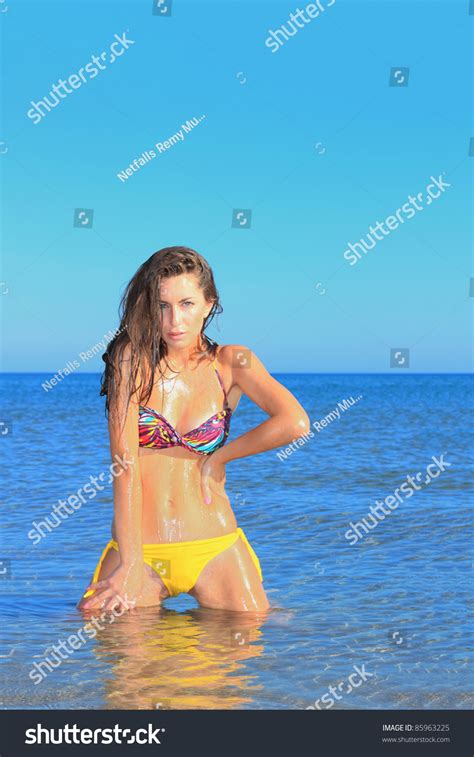 Sexy Bikini Model Posing On Beach Foto Stok 85963225 Shutterstock