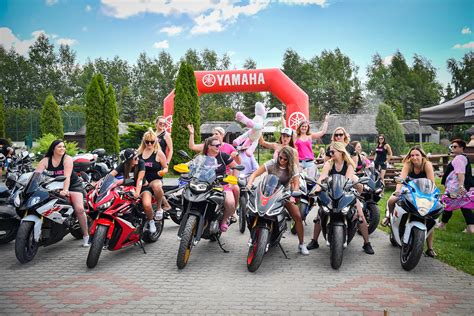 Zdjęcia Speed Ladies Salon Motocyklowy na Poznan Motor Show Znamy